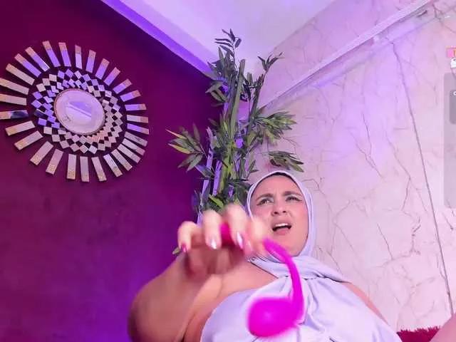 Avatar of HijabiMilf