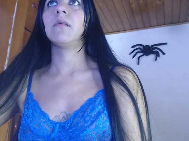 Offline hilari18 on BongaCams