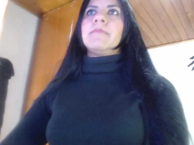 Offline hilari18 on BongaCams