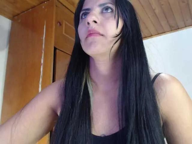 Offline hilari18 on BongaCams