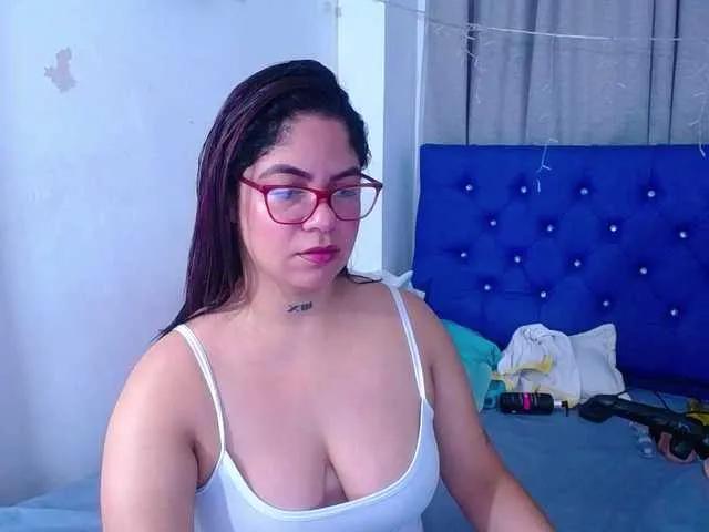 Avatar of horny-cougar