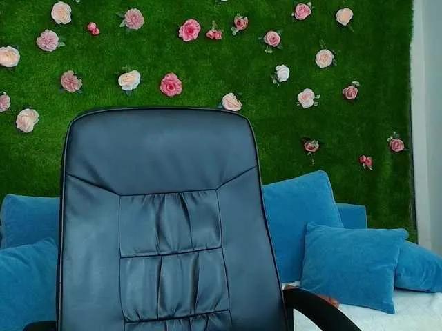 HugeTittiess — I get horny when my toy is vibing HARDD