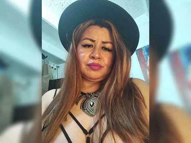 Offline isabellacen on BongaCams