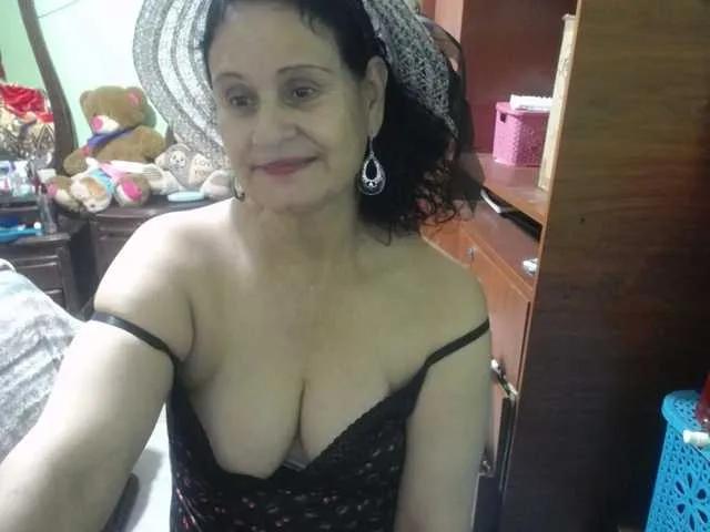 jazmin-mature