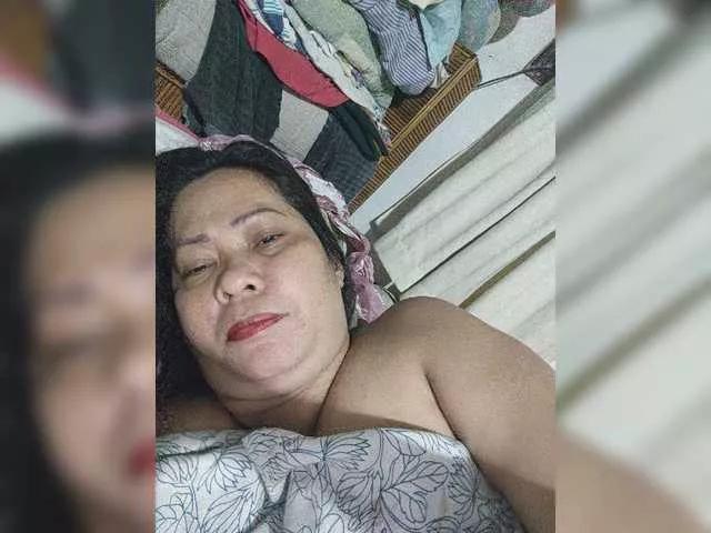 Offline jelyn87 on BongaCams