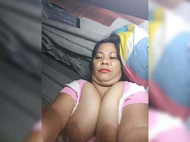 Offline jelyn87 on BongaCams