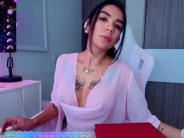 Offline juanita-fox on BongaCams