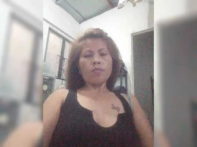 Offline Juicylinky on BongaCams