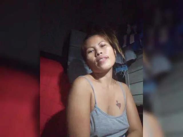 Offline Juicylinky on BongaCams