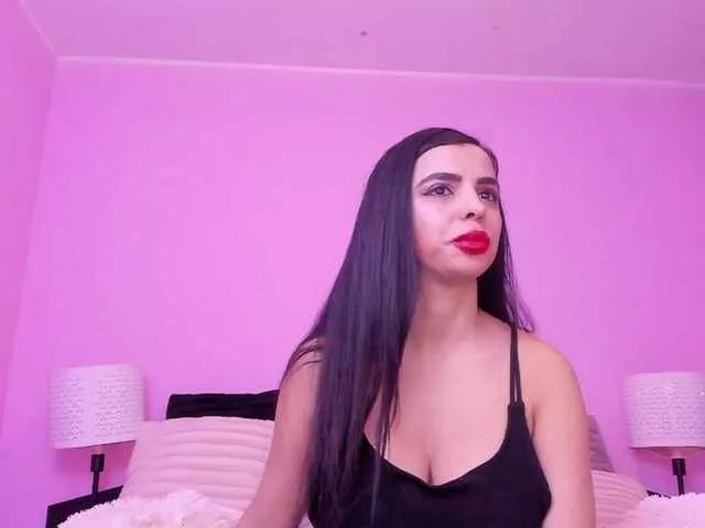 Avatar of JuliaHayes90