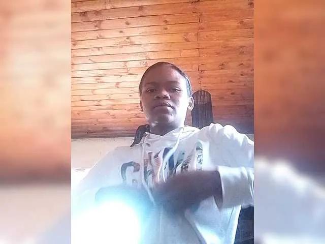 BongaCams Kamiel is Freechat Kamiel — Ma petite boobs ma taille fine ma chatte