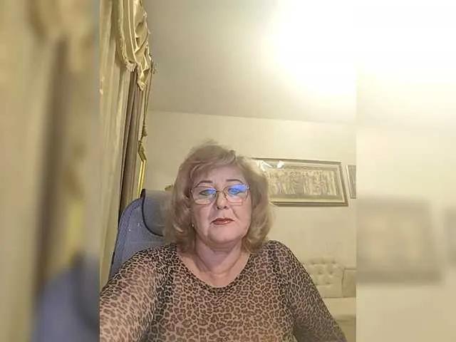 KarinkaSweet — Men who know the value of female pleasure are persistent in getting it and are open to experimentation. Polite, generous and taciturn men! If you're kind... if you use your imagination... and you encourage me to play :)