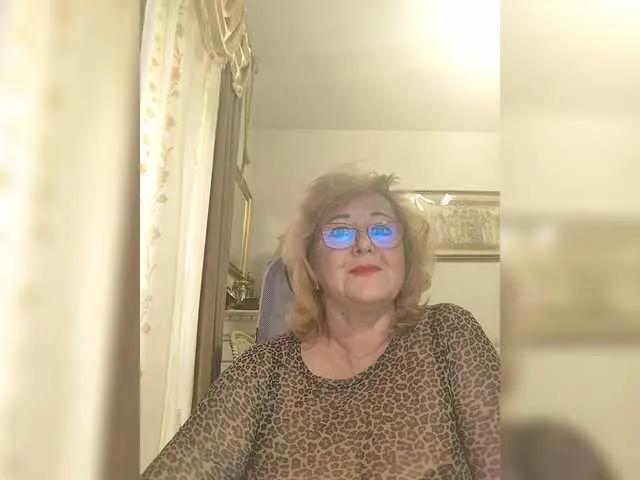 KarinkaSweet — Men who know the value of female pleasure are persistent in getting it and are open to experimentation. Polite, generous and taciturn men! If you're kind... if you use your imagination... and you encourage me to play :)