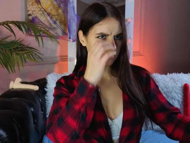 KellyMiller — Nature is my passion. Relaxing in the fresh air, romantic night walks under the moon are a real pleasure 