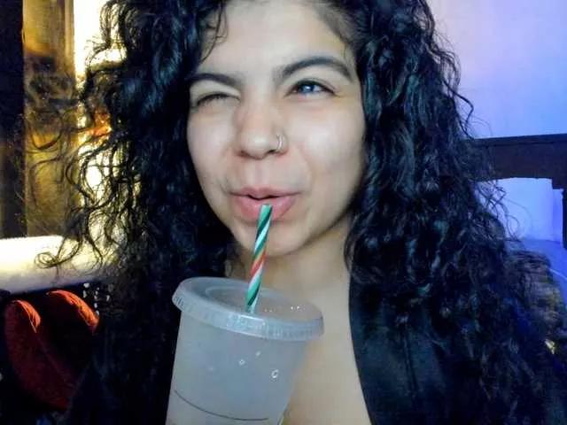 Kimmiakiss22 on BongaCams 