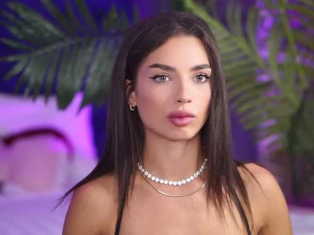 Offline LalaRoze on BongaCams