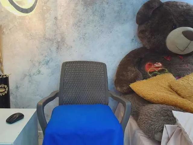 laliItaclark — I like the closeness that doesn't need to touch,
the magic you feel when time seems to stop,
and the connection that is born when two souls recognize each other, without having to say anything.