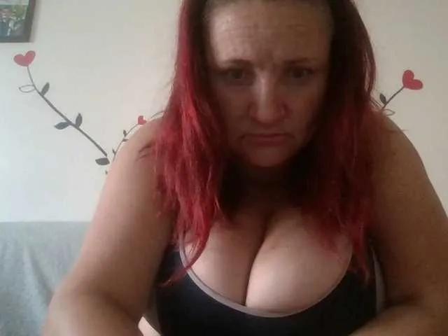 LaraXXX33 on BongaCams 