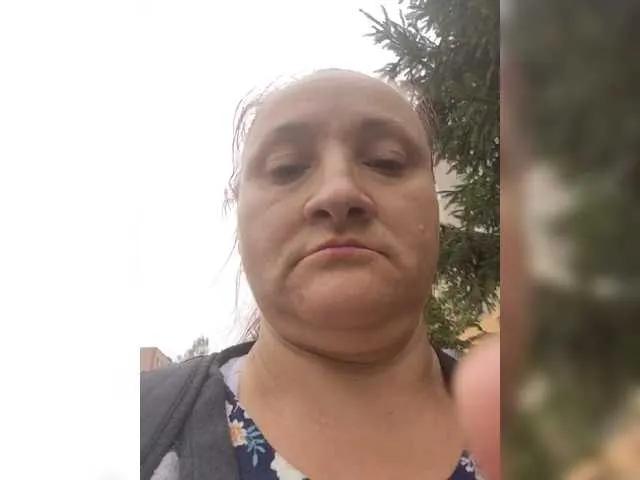 LaraXXX33 on BongaCams 