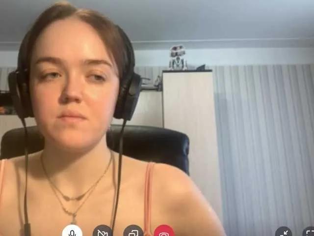 Offline LawandaPiazza on BongaCams