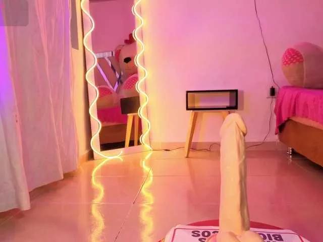 Laylafoxy-tay on BongaCams 