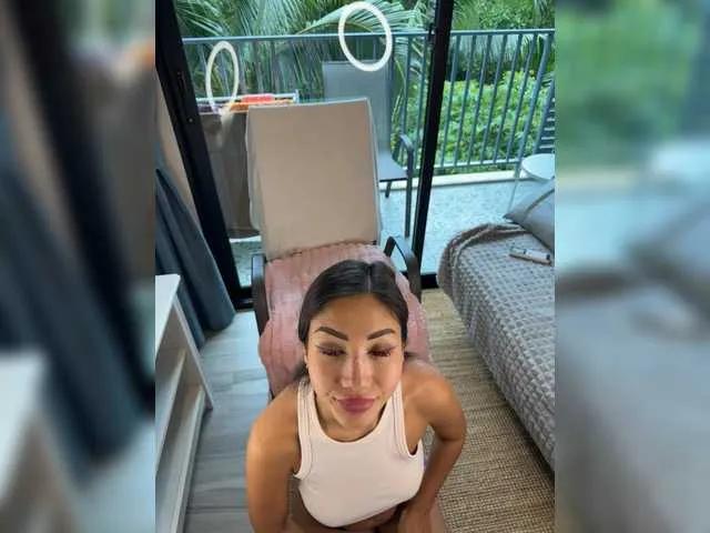 BongaCams lean-lie is Freechat lean-lie — Educated and generous