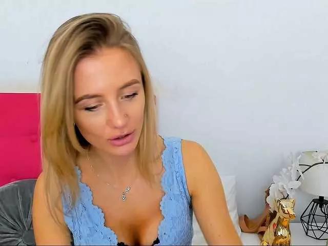 Offline Lenadate on BongaCams