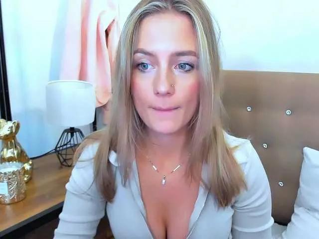 Offline Lenadate on BongaCams