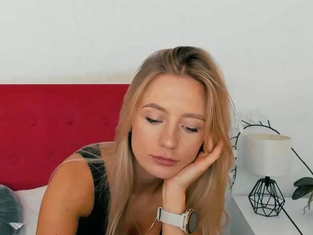 Offline Lenadate on BongaCams