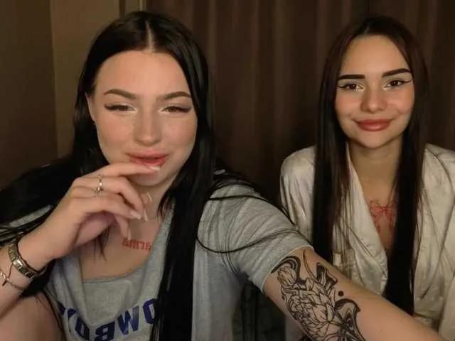 LisaAndDenis on BongaCams