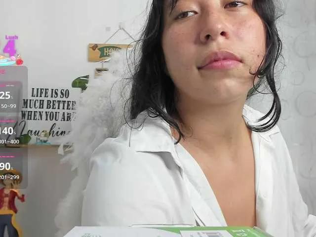 lizzykawai on BongaCams 