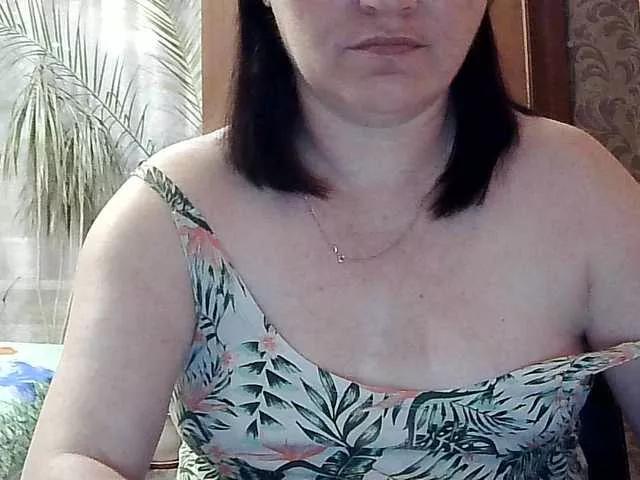 Lola18111 on BongaCams 