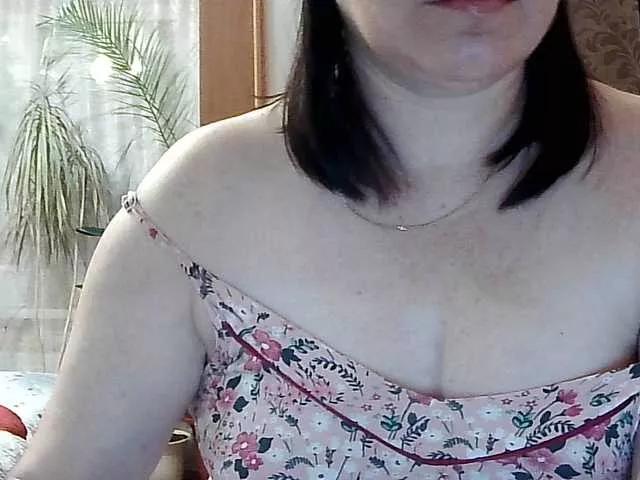 Lola18111 on BongaCams 