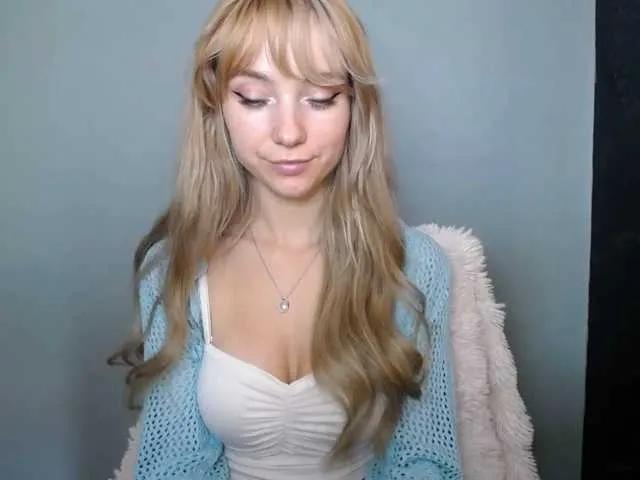 LuciaLovely — My Fantasies
A strong manly voice, but in the same time in his voice i need to feel pasion!What is about sex fantasies that feels so much like a vacation from reality?