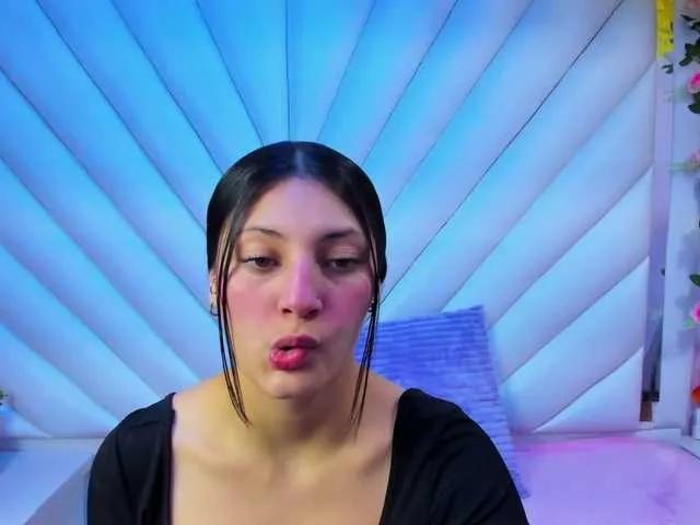 Offline LunaBennett on BongaCams