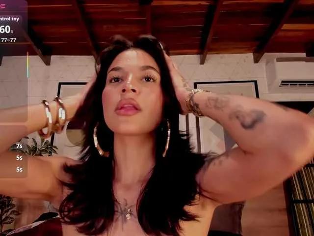 LunaRuso — I love fun, daring, sincere and talkative people, do you like to be daring? You are in the right place 