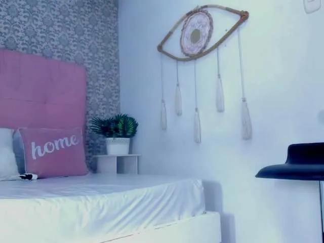 Maddy-Norton on BongaCams