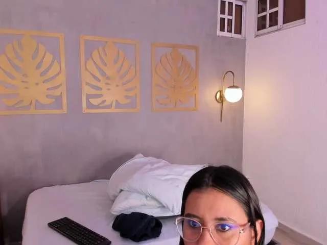 majo-rose — Me excitan tanto que me digas lo que me haras en tu cama, que me digas que hacer me gusta que me dominen.