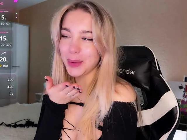 maksisisia — &quot;I'm excited by emotion and passion. I appreciate moments when I can feel connected to a person.'