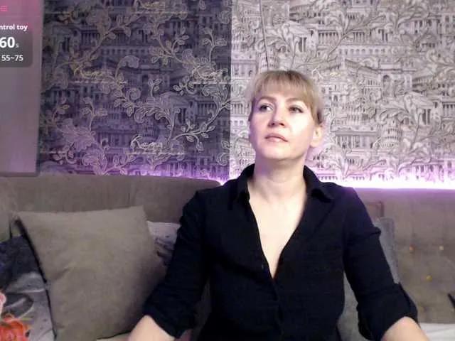 Offline mandyfoxxx on BongaCams