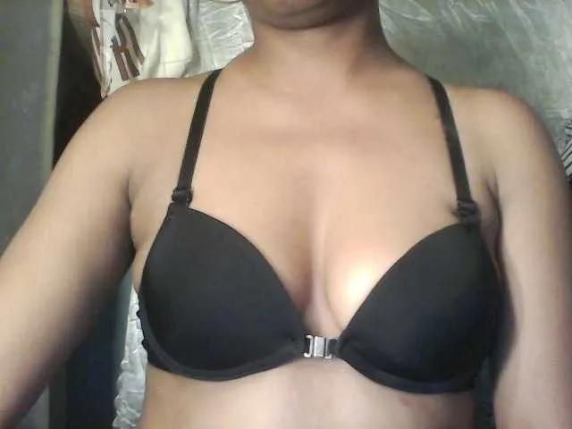 Offline MayaQueen on BongaCams