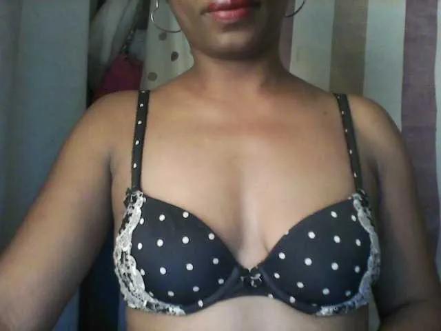 Offline MayaQueen on BongaCams