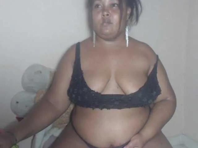 BongaCams MelodyHall  is Freechat  MelodyHall — The good smell on a man is something that drives me crazy, a masculine and seductive aroma, soft and tender caresses.