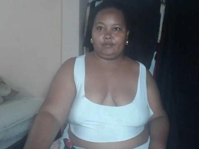 MelodyHall — The good smell on a man is something that drives me crazy, a masculine and seductive aroma, soft and tender caresses.