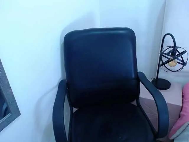 Avatar of Miia-Colliins--