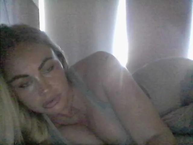 Millisa13 on BongaCams 