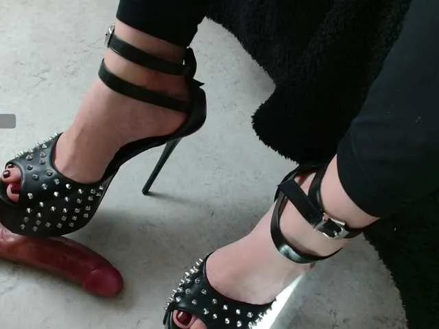 Avatar of MistressAngelina888