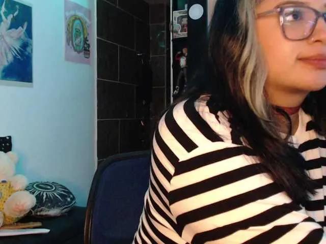 Mollyshake11 on BongaCams 