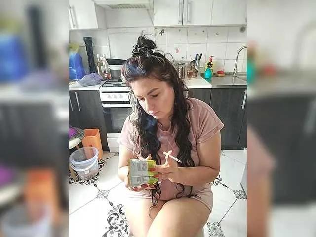 Offline MonicaMilf on BongaCams