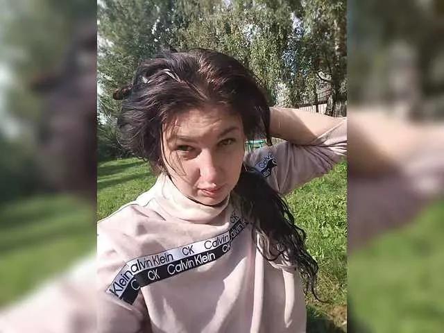 Offline MonicaMilf on BongaCams